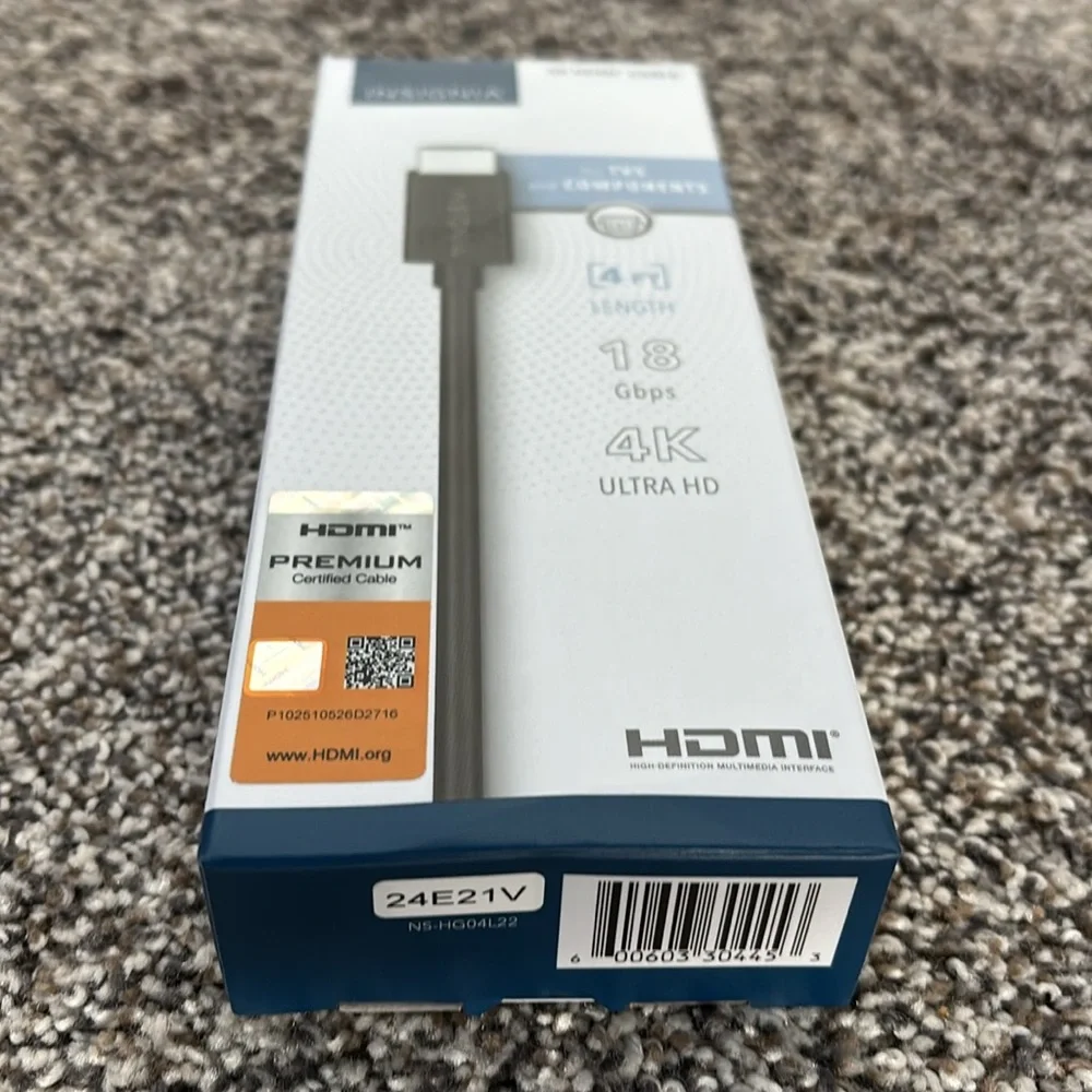 {INSIGNIA} 4ft 4K Ultra HD HDMI Cable - Black NEW
